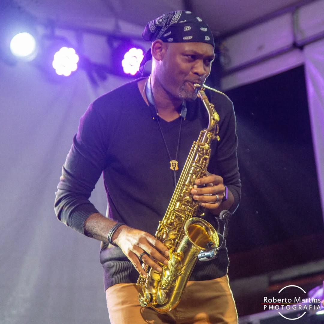 andersonaprigiosax_17789460 andersonaprigiosax_17789460